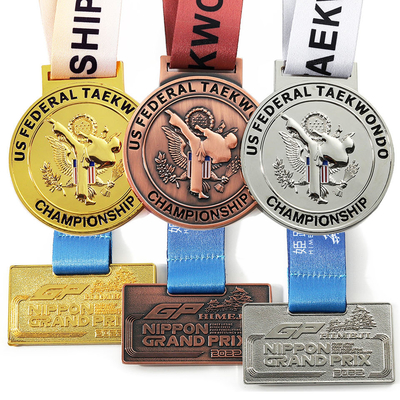 Αθλητικού χρυσό μαραθωνίου βραβείων τρέχοντας μετάλλιο μετάλλων κραμάτων ψευδάργυρου αναμνηστικών τρισδιάστατο με την κορδέλλα