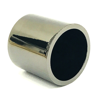 Κλασική ψευδάργυρου ΚΑΠ μπουκαλιών αρώματος Zamac μετάλλων μορφής κυλίνδρων κραμάτων μαύρη