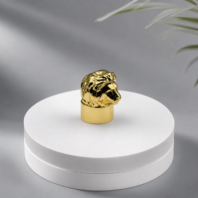 Αγορά Χονδρική High Gloss Gold Ρεαλιστικό Καπάκι Μπουκαλιού Αρώματος Lion Head Βαρύ 3D γλυπτό ζώων Zamac Κλείσιμο OEM Προσαρμοσμένο λογότυπο Engrave Συσκευασία πολυτελείας αρώματος Μέσης Ανατολής διαδικτυακή κατασκευή