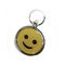Κίτρινος κύκλος Keychains λογότυπων συνήθειας προσώπου χαμόγελου με το φιλικό προς το περιβάλλον μέταλλο